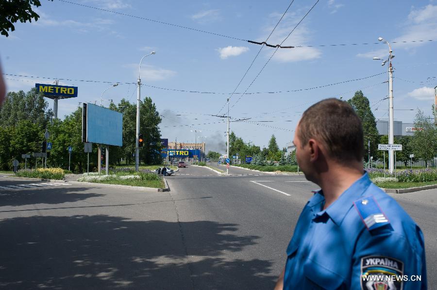 Обзор: В Донецке произошла перестрелка, мэр города призвал жителей не покидать свои дома