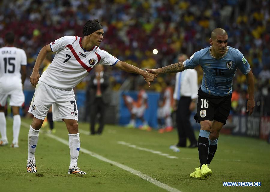 На ЧМ по футболу сборная Коста-Рики обыграла сборную Уругвая со счетом 3:1
