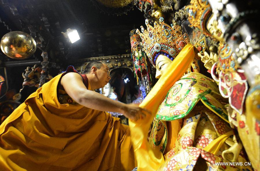 Панчен-лама принял участие в религиозных ритуалах в Тибете