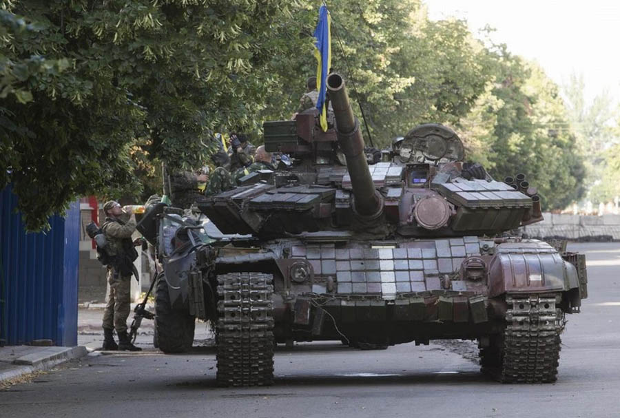 Украинские военные в Славянске и Краматорске