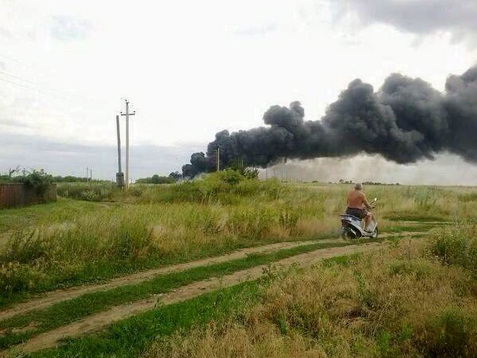 Кадры с места крушения малайзийского самолета на востоке Украины