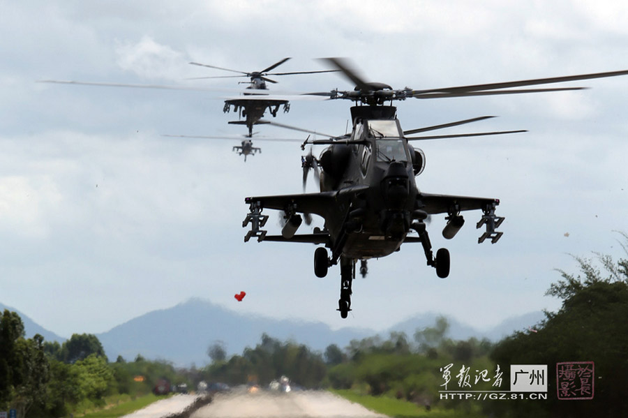 Новейшие фотографии ударного вертолета WZ-10