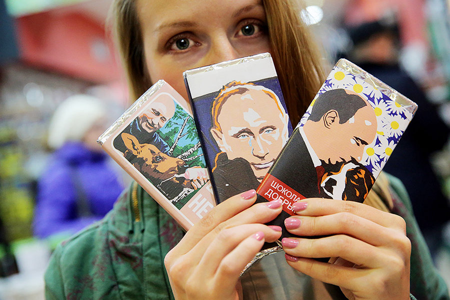  В РФ начали продавать шоколад с Путиным на обертке