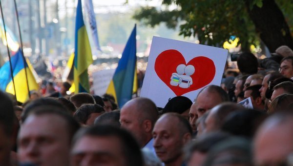 В Москве прошло шествие, посвященное памяти лидера оппозиции Бориса Немцова