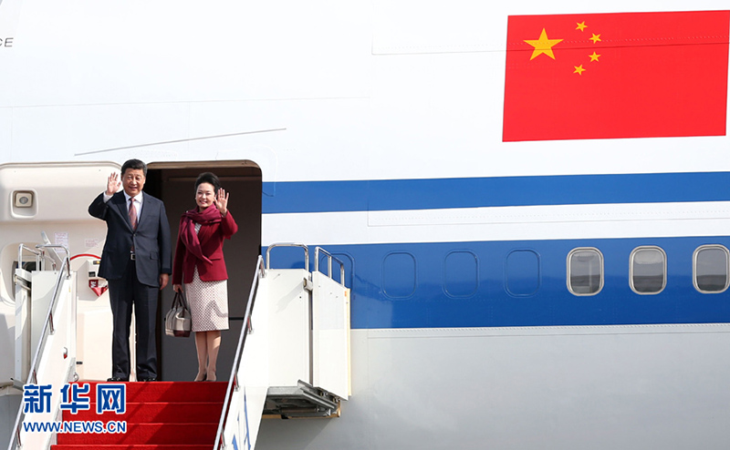 Си Цзиньпин прибыл в Астану, начав визит в Казахстан