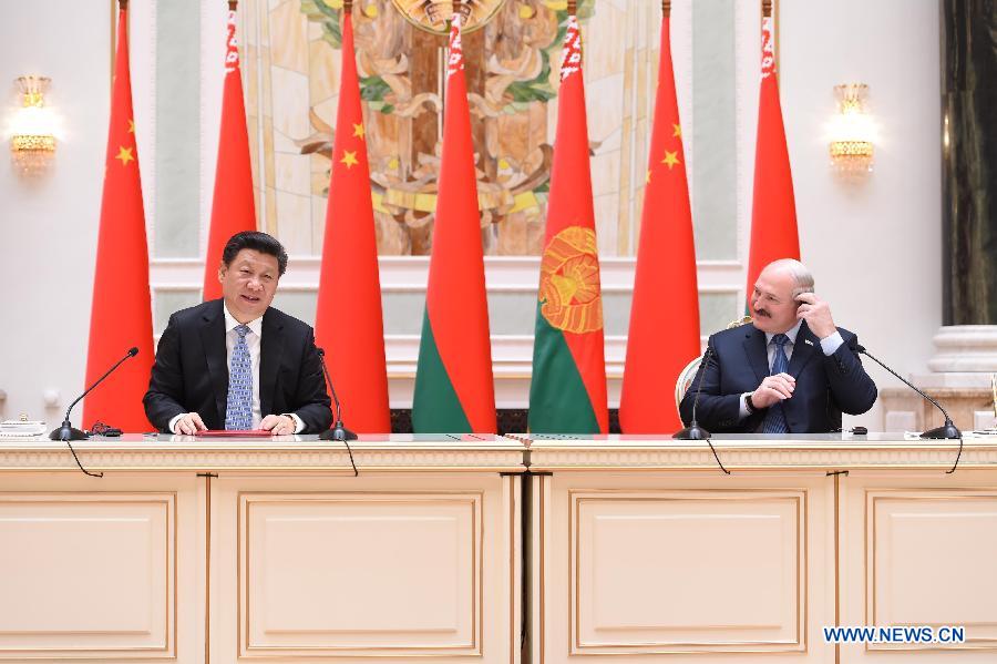 Китай и Беларусь готовы твердо отстаивать результаты победы во Второй мировой войне -- Си Цзиньпин