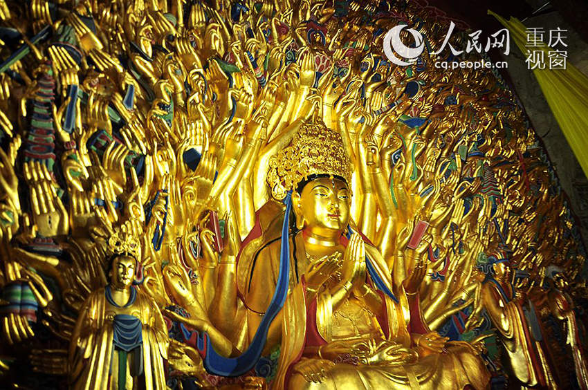 Статуя Тысячерукой Гуаньинь в Чунцине открыта для посетителей