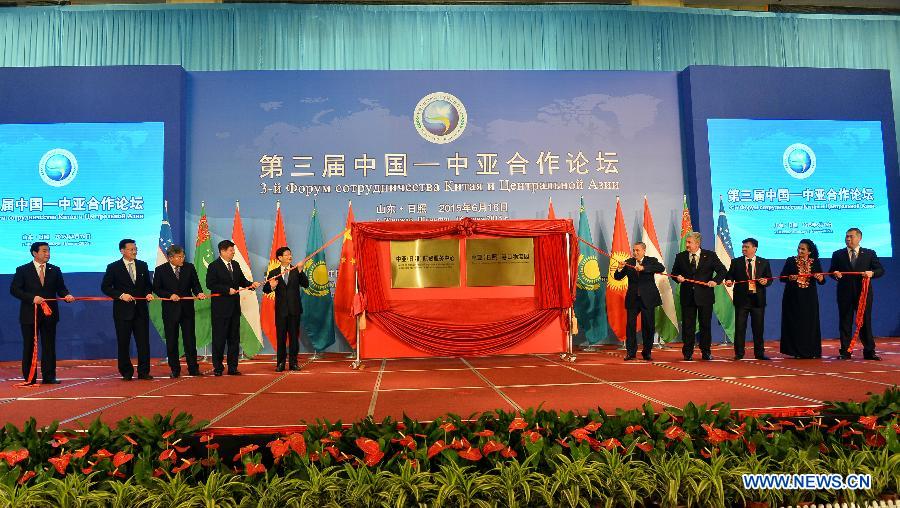 Китай и Центральная Азия направляют усилия на продвижение транспортно-коммуникационной взаимосвязанности в рамках экономического пояса Шелкового пути