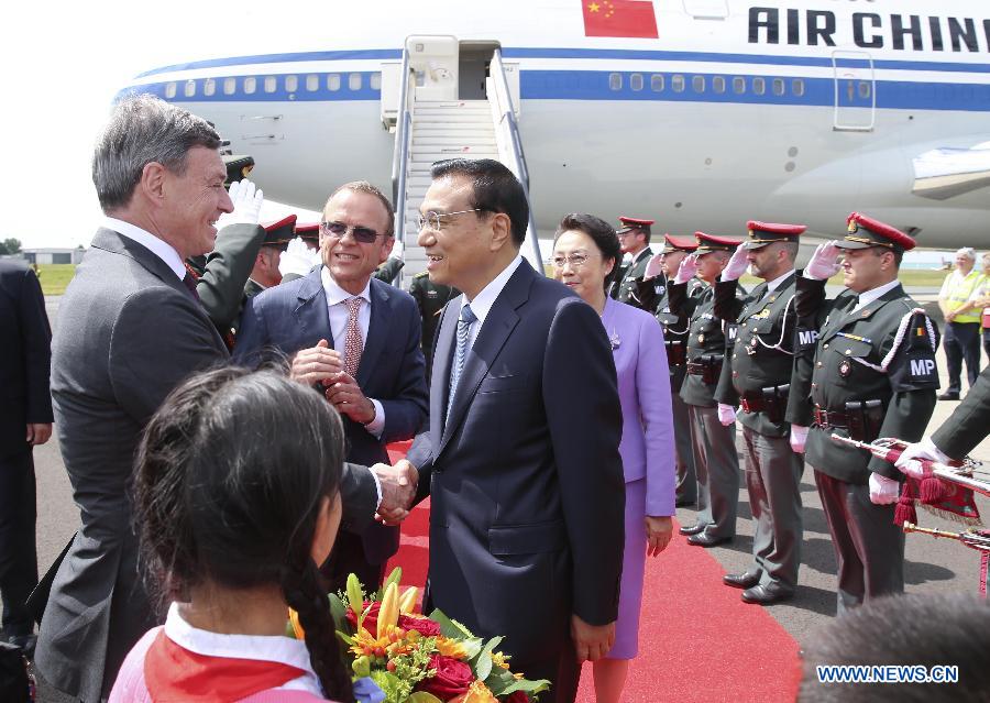 Премьер Госсовета КНР Ли Кэцян прибыл в Брюссель на саммит Китай-ЕС