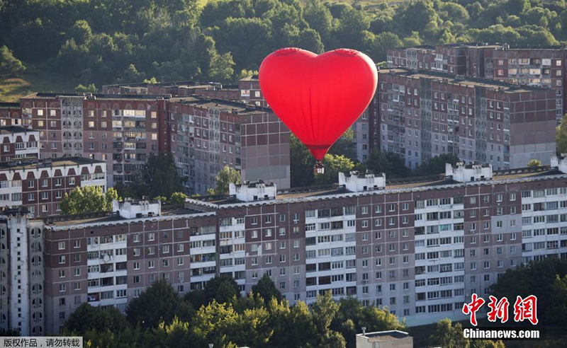 Воздушные шары поднялись в небо над Минском