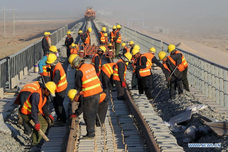 В первой половине 2015 года в Китае в железнодорожное строительство вложено 265,13 млрд юаней