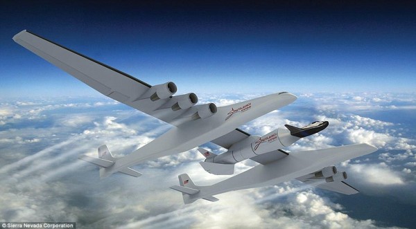 Самый большой в мире самолет Stratolaunch запустят в следующем году