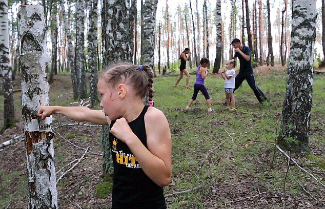 8-летняя казахская девочка поразила китайских интернет-пользователей своим боксерским мастерством 