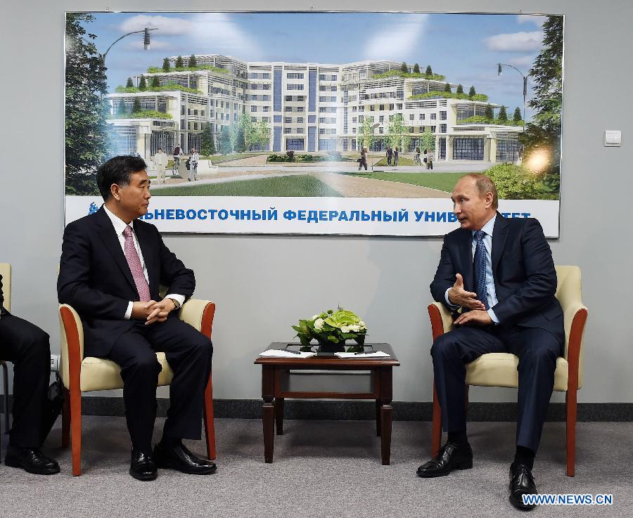 Президент РФ В. Путин встретился с вице-премьером Госсовета КНР Ван Яном