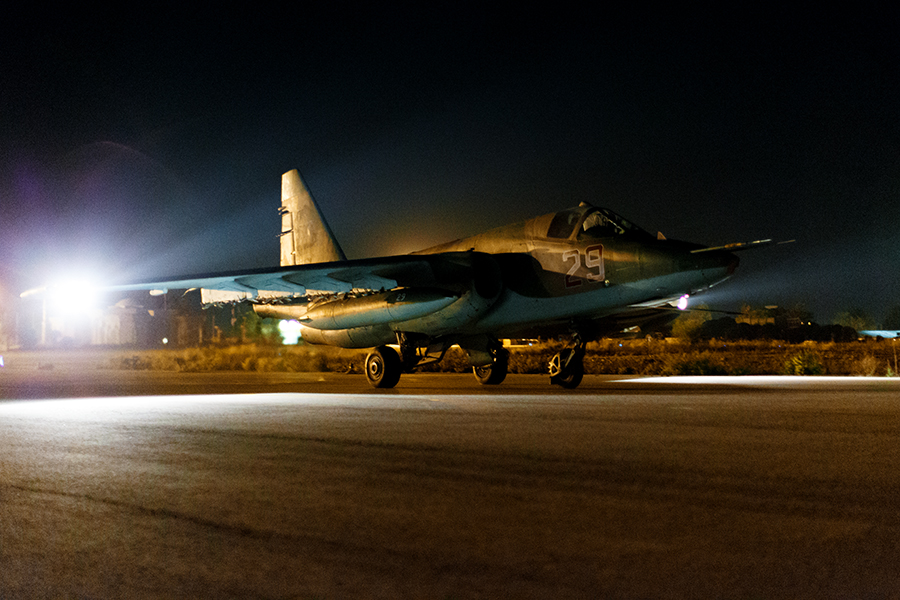 Ночные вылеты российских самолетов с авиабазы Хмеймим в Сирии