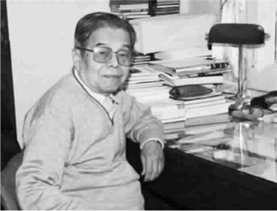 В Шанхае скончался известный китайский переводчик Цао Ин