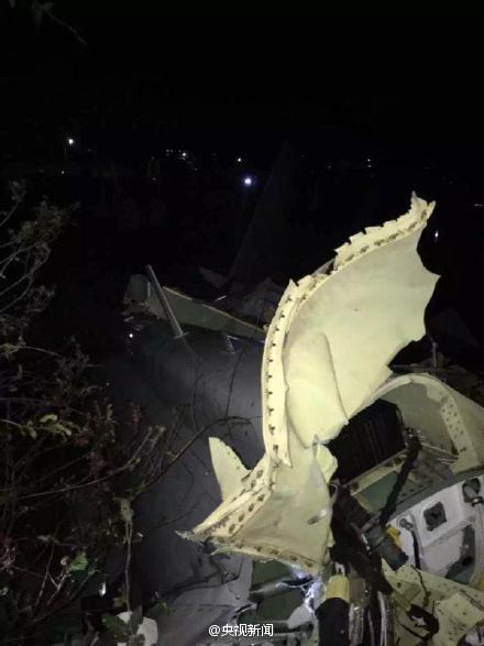 Самолет Восточно-Китайского флота ВМС НОАК потерпел крушение в ходе тренировочного задания, пилоты катапультировались