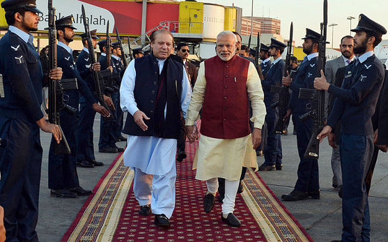 Аналитический обзор: Почему премьер-министр Индии совершил неожиданный визит в Пакистан?