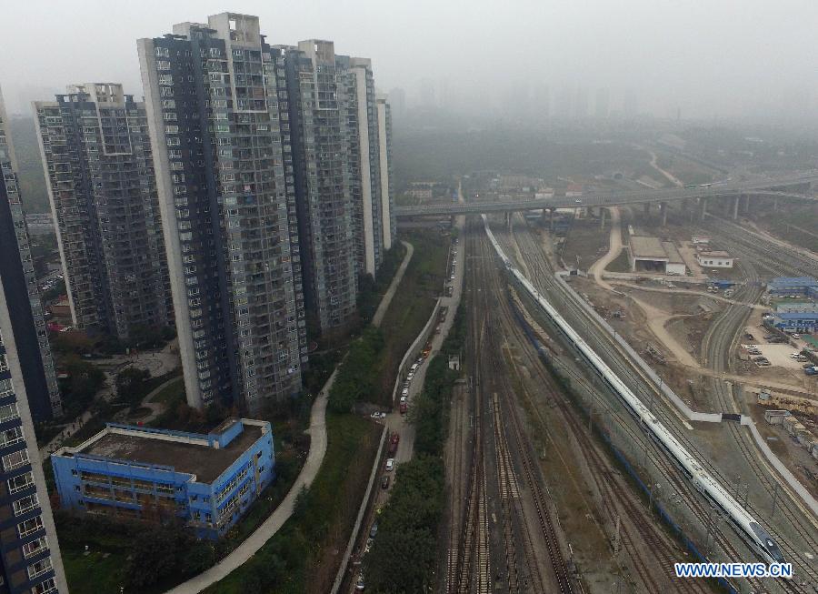 Открывается движение поездов по ВЖД Чэнду - Чунцин