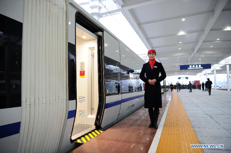Открывается движение поездов по ВЖД Чэнду - Чунцин