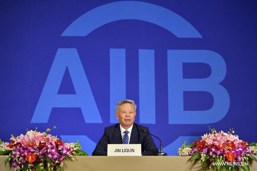 Президент АБИИ Цзинь Лицюнь провел первую пресс-конференцию