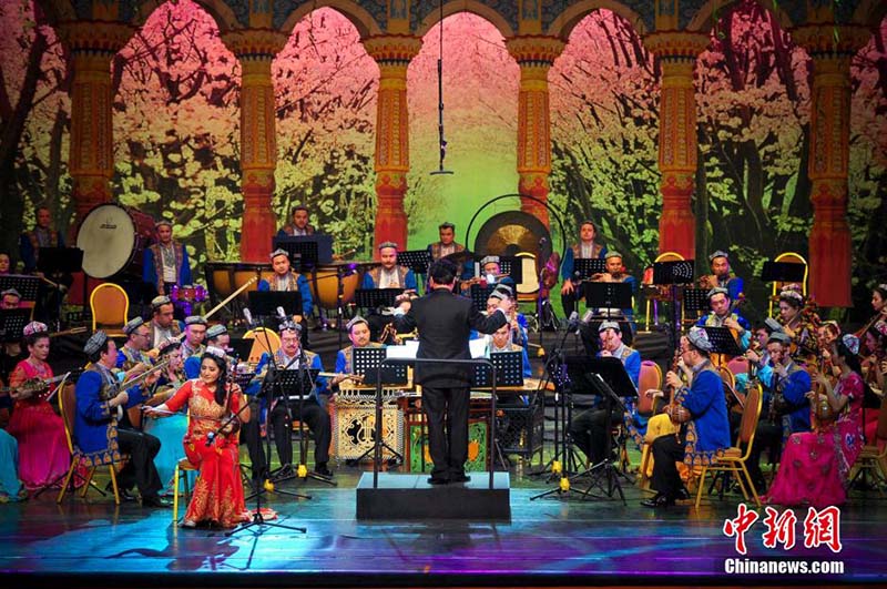 В Синьцзяне прошел новогодний симфонический концерт