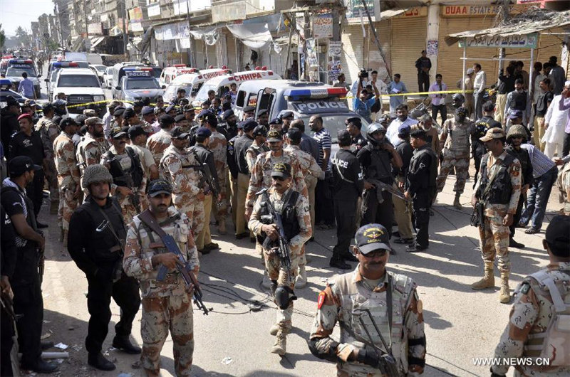 Семеро полицейских погибли в результате нападения боевиков в Пакистане