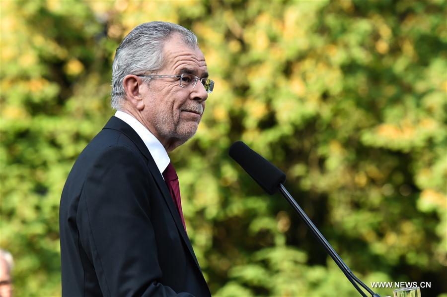 Бывший лидер партии "зеленых" Ван дер Беллен был избран президентом Австрии