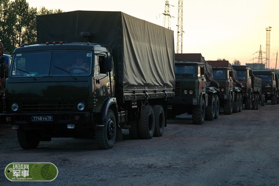 Китайские военные прибыли в Москву для участия в танковом биатлоне