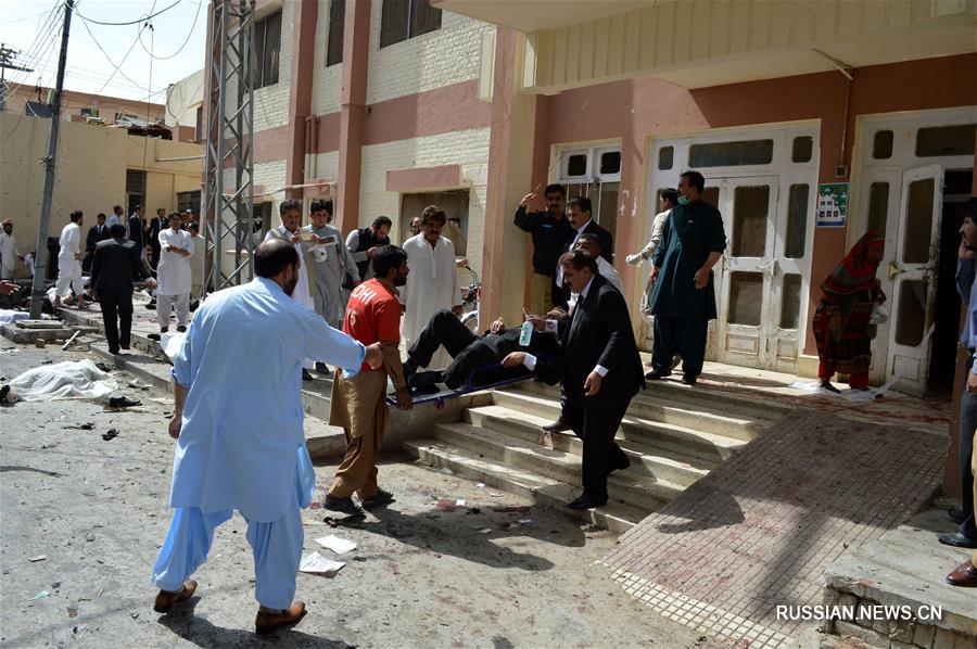 Число жертв теракта в больнице в Пакистане возросло до 70 человек