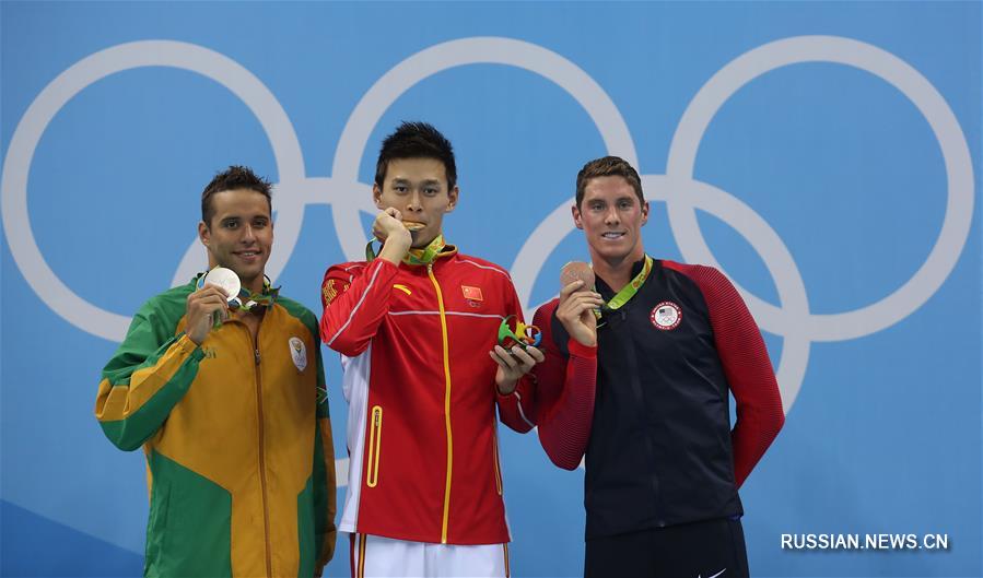 Китайский пловец Сунь Ян стал олимпийским чемпионом на дистанции 200 метров вольным стилем