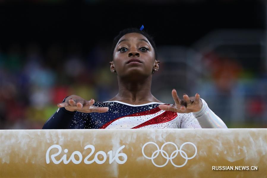 Американская женская сборная по спортивной гимнастике завоевала золото на Олимпиаде в Рио-де-Жанейро