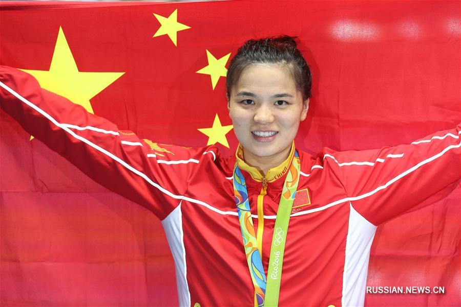 Китаянка Ши Цзинлинь завоевала бронзовую медаль Олимпийских игр в заплыве на 200 м брассом