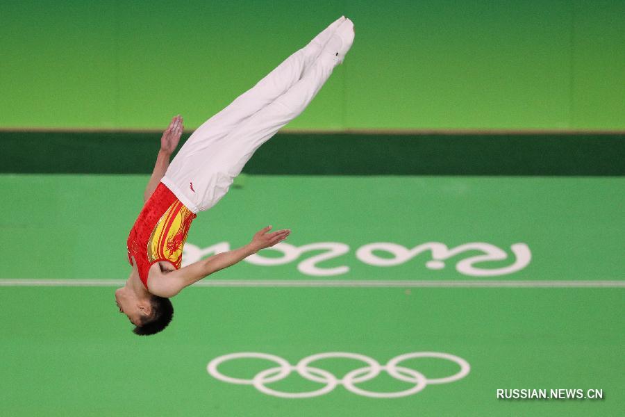 Завершился финал Олимпийских игр в мужских индивидуальных прыжках на батуте