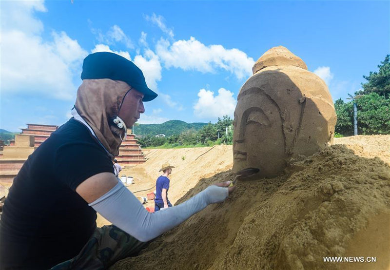 Художники создали песчаные скульптуры для встречи саммита G20 в Ханчжоу