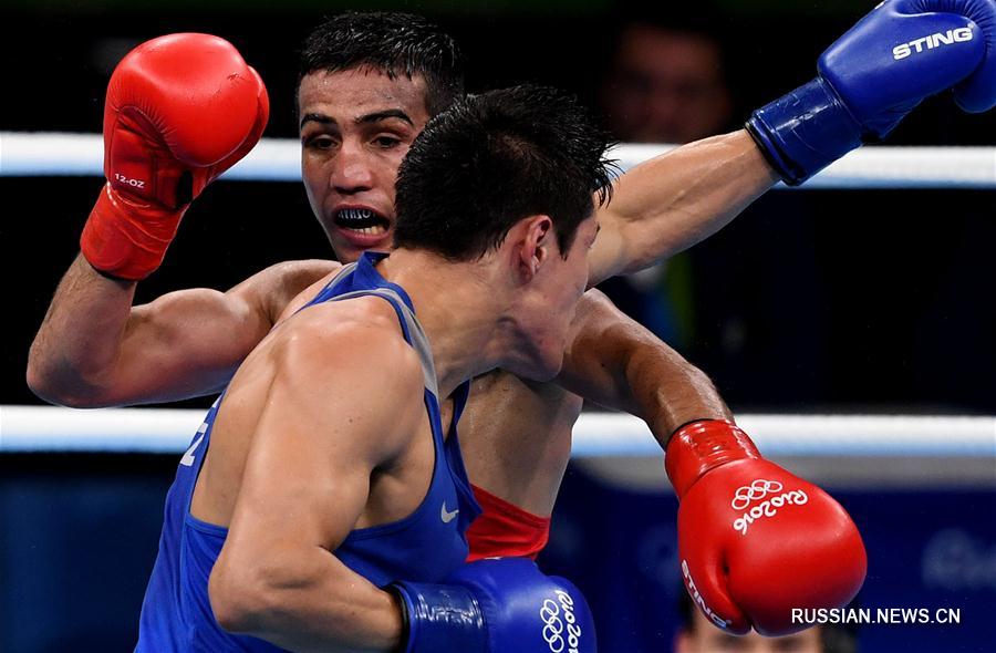 Казахстанский боксер Д. Елеусинов завоевал олимпийское "золото" в категории до 69 кг