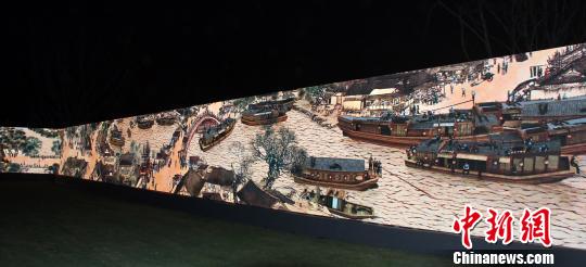 Огромная 3D-панорама "По реке в день поминовения усопших" впервые появилась в Чунцине