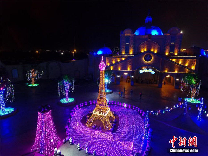 Сказочное световое шоу появилось в Тяньцзине