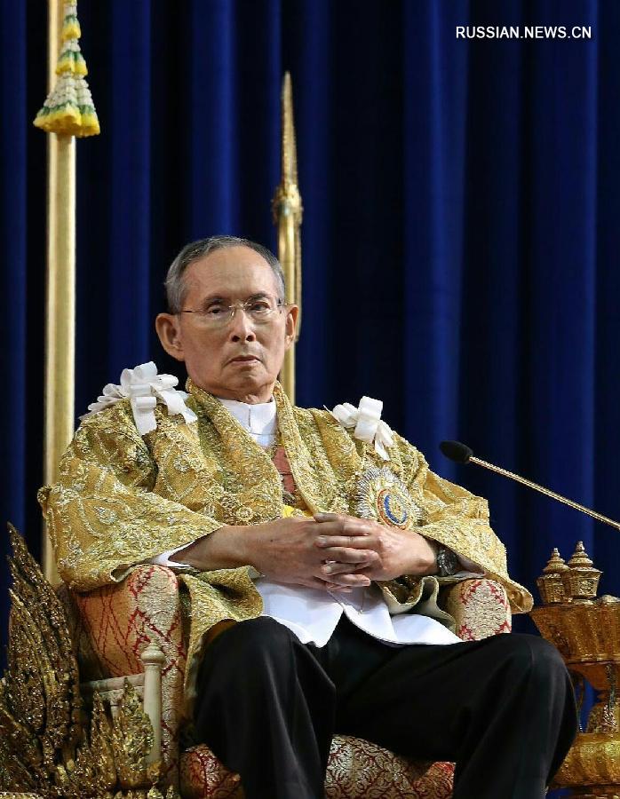 Скончался король Таиланда Пумипон Адульядет