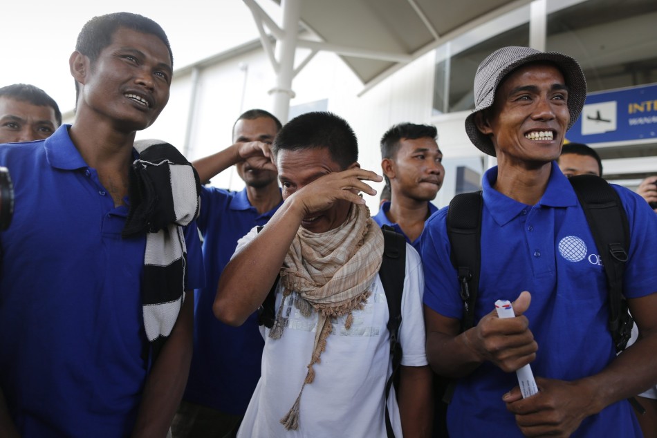 Часть китайских моряков, освобожденных из плена сомалийских пиратов, отбыла на родину