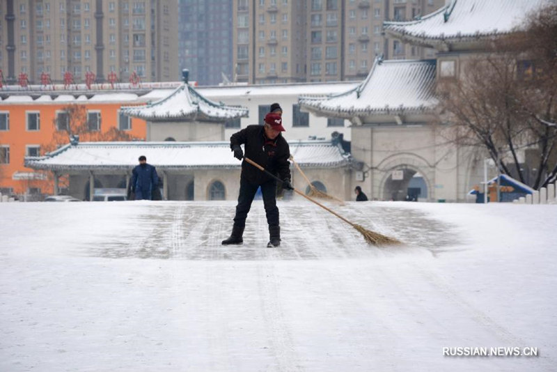 Снег осложнил дорожное движение в провинции Ляонин