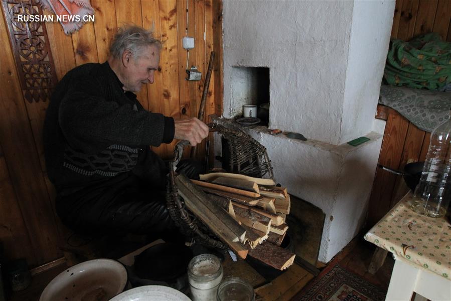 Зимняя жизнь в белорусской деревне