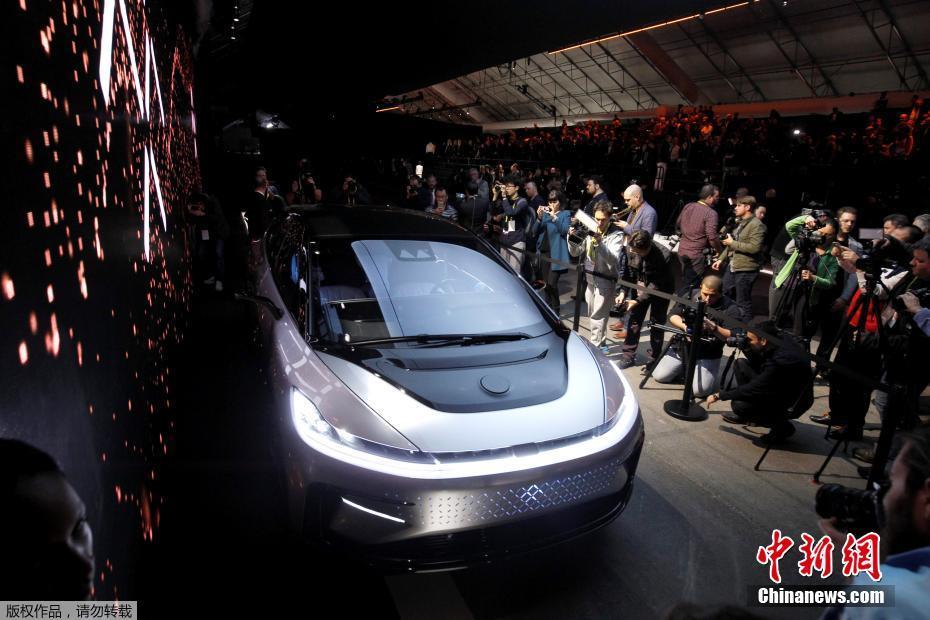Китайская компания «LeEco» выпустила первой электромобиль серийного производства