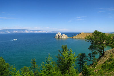 Китай импортирует более тысячи тонн питьевой воды из Байкала
