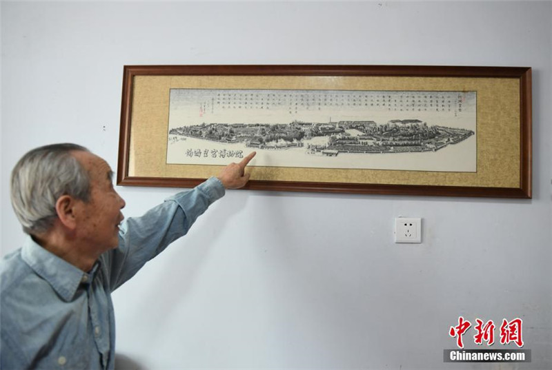 Чанчуньский пенсионер за 11 лет нарисовал более 330 картин старого Чанчуня