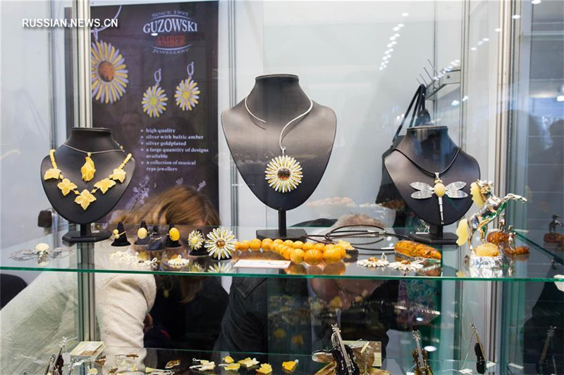 В Польше открылась 24-я Международная выставка янтаря, ювелирных изделий и драгоценных каменей