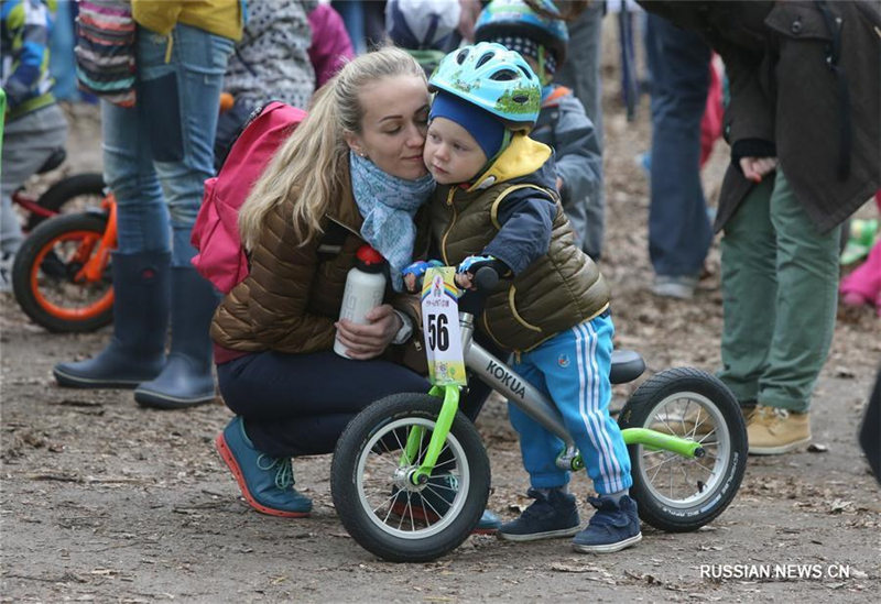 В Киеве прошли велогонки для самых маленьких