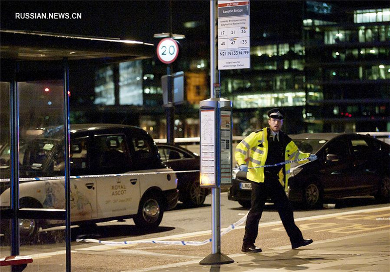 Теракты в Лондоне привели к гибели шести человек, трое подозреваемых были застрелены