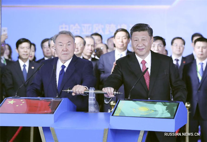 Си Цзиньпин совместно с Н. Назарбаевым посетил ЭКСПО-2017 в Астане