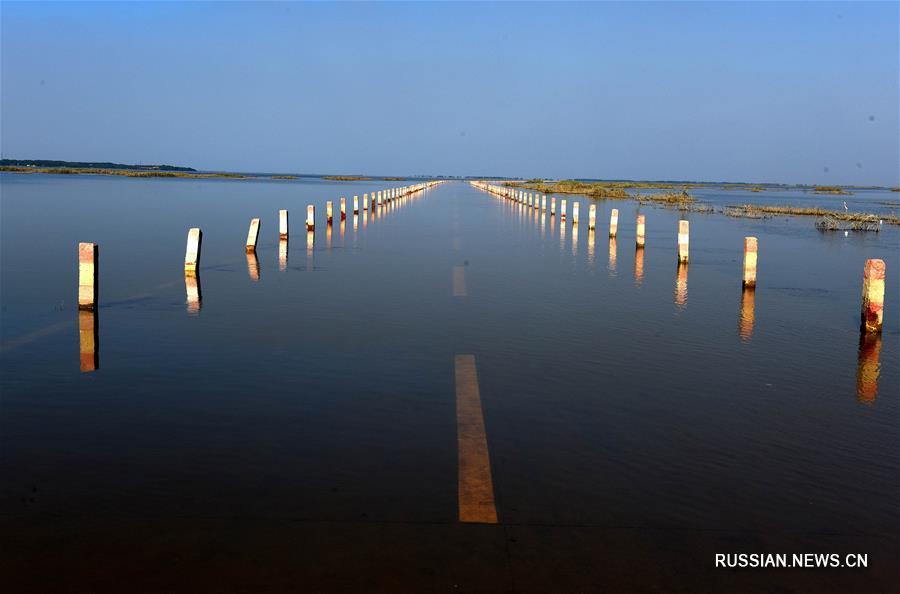 Автодорога в Юнси скрылась под водой